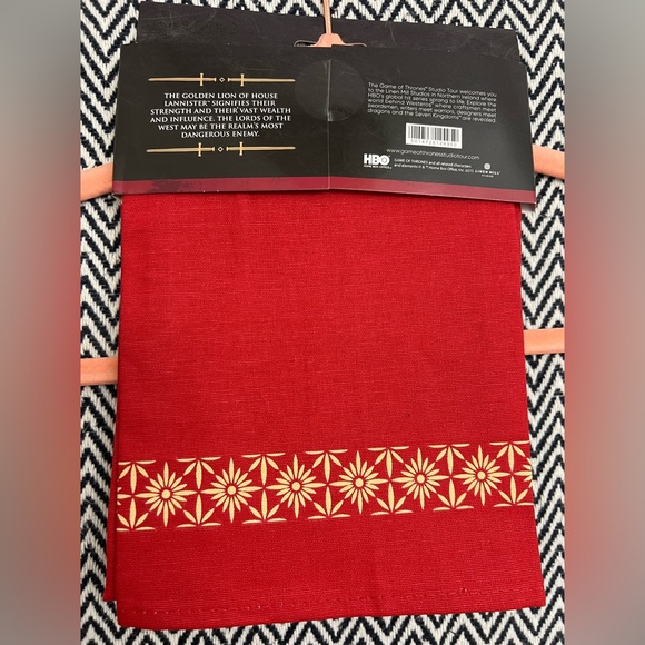 Game of Thrones Studio Tour tea towels - Lannister - Picture 2 of 4